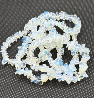 Bransoletka z opalu mlecznego (opalit)