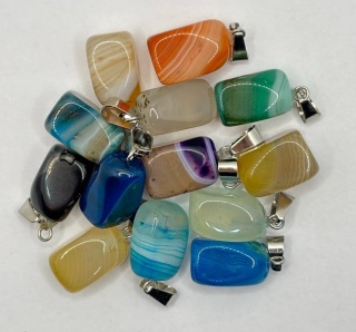 Zawieszka z agatem - bryłka - miks kolorów