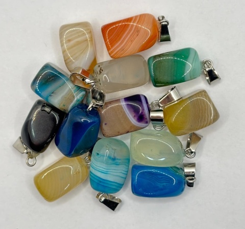 Zawieszka z agatem - bryłka - miks kolorów