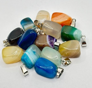 Zawieszka z agatem - bryłka - miks kolorów