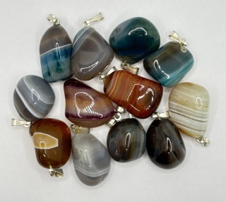 Zawieszka z agatem - bębniak - miks kolorów