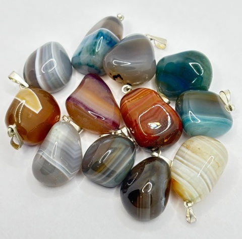 Zawieszka z agatem - bębniak - miks kolorów