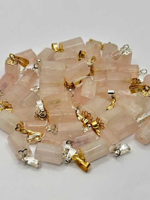 Zawieszka z kwarcem różowym - walec - 23 mm