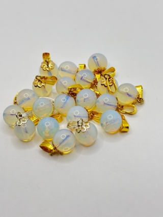 Zawieszka z opalem mlecznym (opalit)