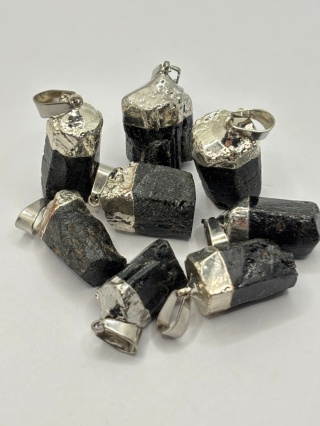 Zawieszka z turmalinem