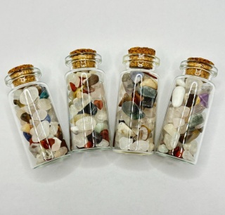 Buteleczki z kamieniami