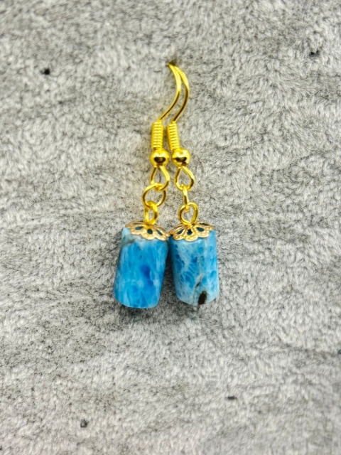 Kolczyki z apatytu