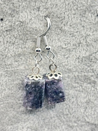 Kolczyki z czaroitem