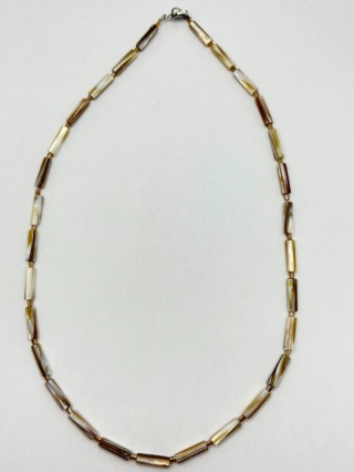 Naszyjnik z kamieniem ksieżycowym