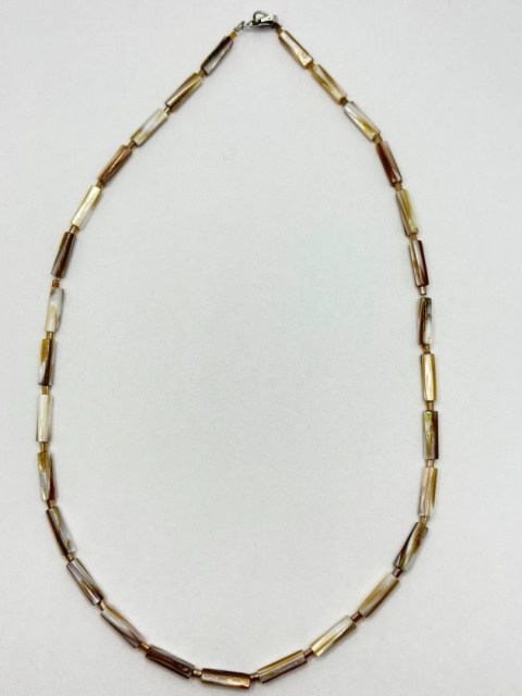 Naszyjnik z kamieniem ksieżycowym