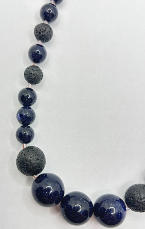 Naszyjnik z nocą kairu i lawą wylkaniczną