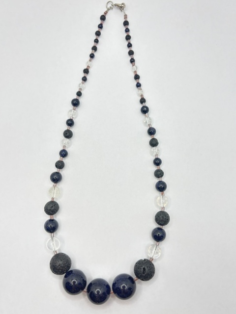 Naszyjnik z nocą kairu,kryształem górskim i lawą wulkaniczną