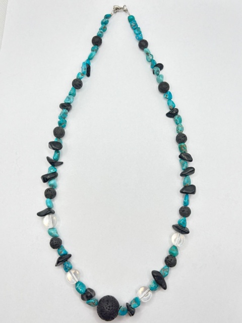 Naszyjnik z turkusem,kryształem górskim,lawą wulkaniczną