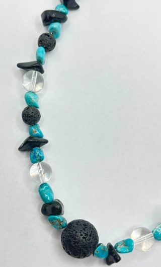 Naszyjnik z turkusem,kryształem górskim,lawą wulkaniczną