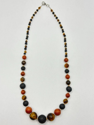 Naszyjnik z tygrysiego oka,lawą wulkaniczną