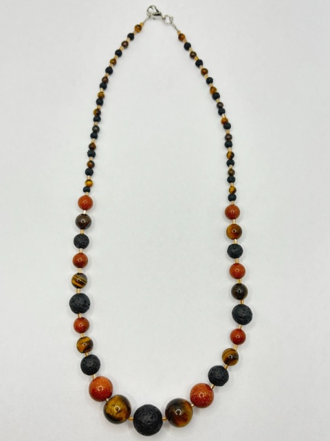 Naszyjnik z tygrysiego oka,lawą wulkaniczną