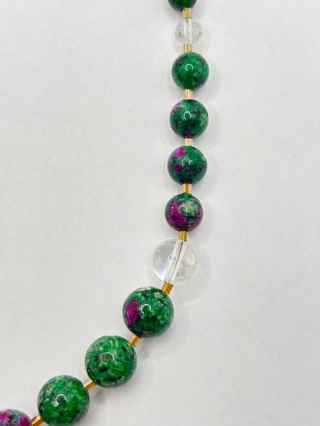 Naszyjnik z zoisytem i kryształem górskim