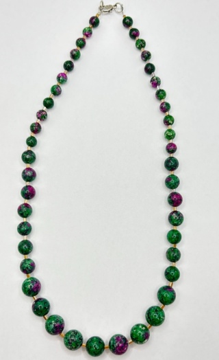 Naszyjnik z zoisytem