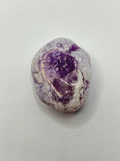 Otoczak ze szlifowanym oczkem