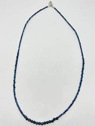 Naszyjnik z szafirem