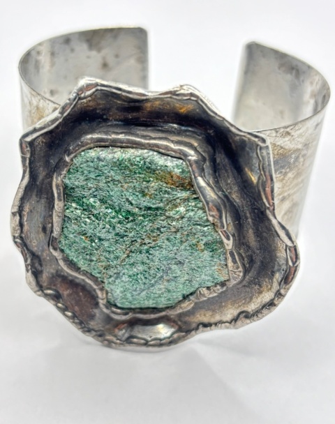 Bransoletka z fuchsytem