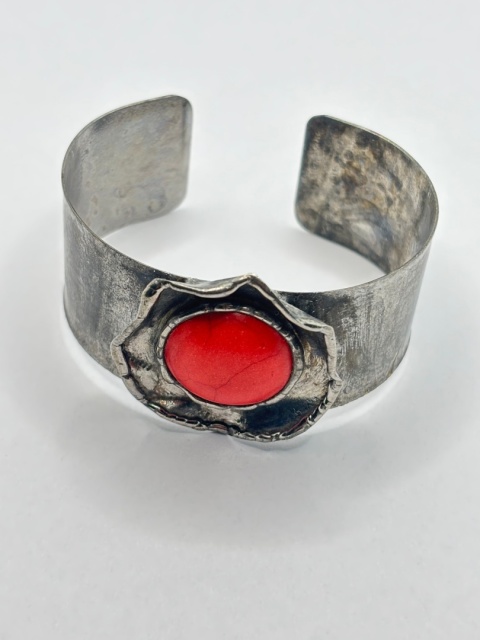 Bransoletka z howlitem