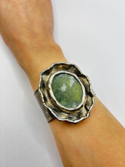 Bransoletka z jadeitem