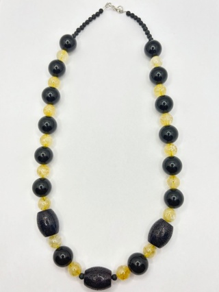 Naszyjnik z cytrynem,lawą wulkaniczną