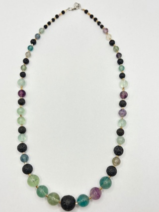 Naszyjnik z fluorytem i lawą wulkaniczną