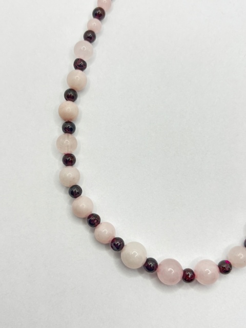 Naszyjnik z kwarcem różowym