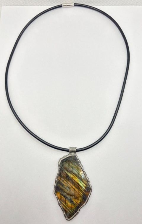 Naszyjnik z labradorytem