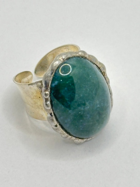 Pierścionek z agatem mszystym