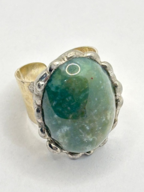 Pierścionek z agatem mszystym