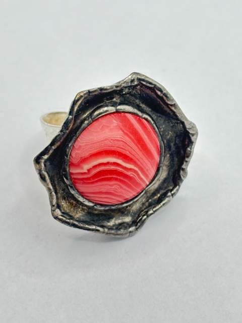 Pierścionek z agatem czerwonym