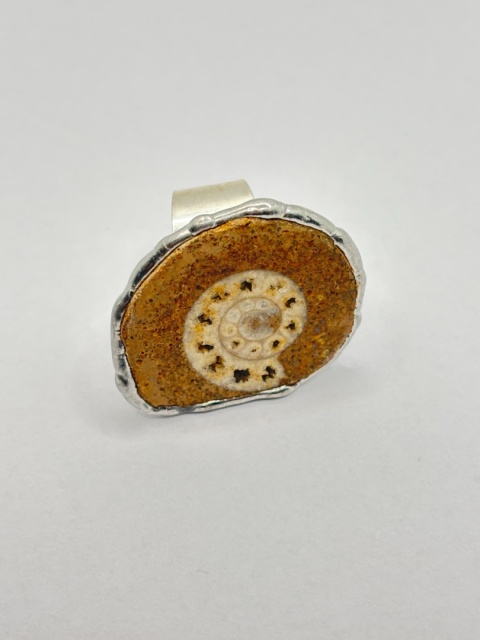 Pierścionek z amonitem