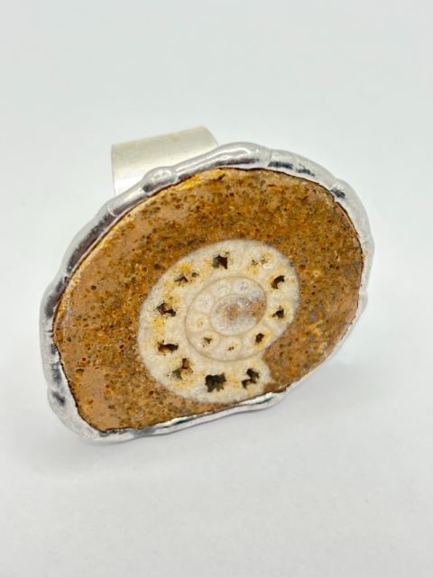 Pierścionek z amonitem