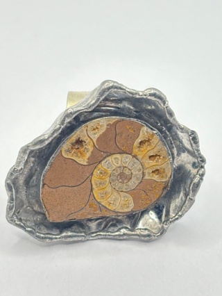 Pierścionek z amonitem