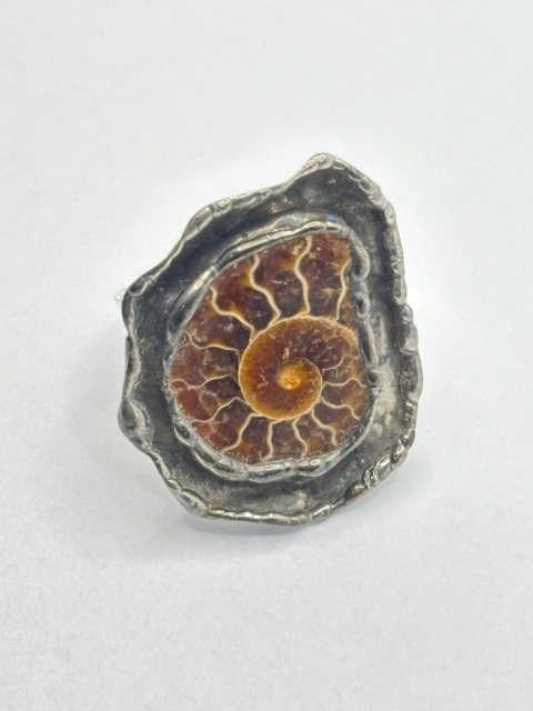 Pierścionek z amonitem