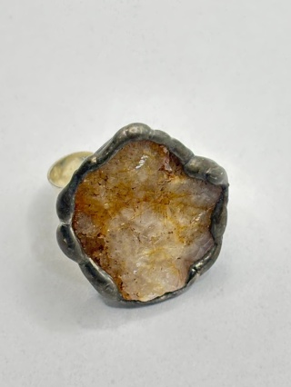 Pierścionek z chalcedonem