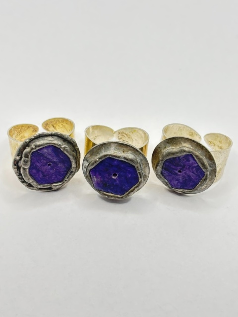 Pierścionek z czaroitem