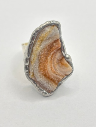 Pierścionek z chalcedonem