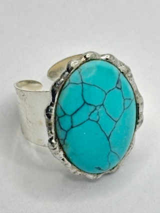 Pierścionek z turkmenitem