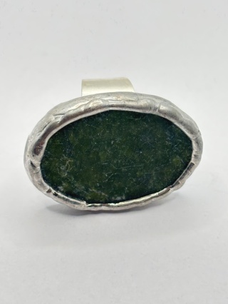 Pierścionek z jadeitem