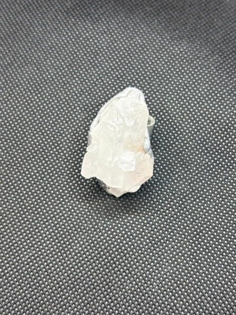 Pierścionek z kryształem górskim