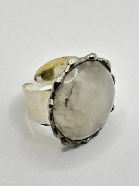 Pierścionek z kryształem górskim