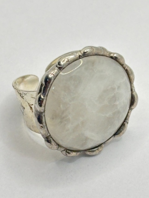 Pierścionek z kryształem górskim