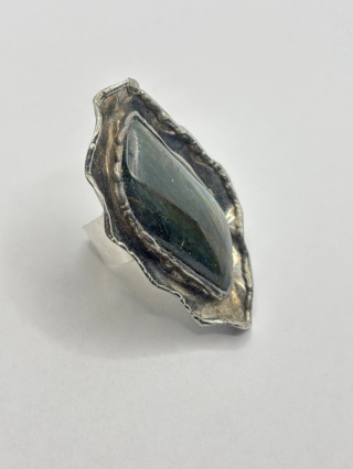 Pierścionek z labradorytem