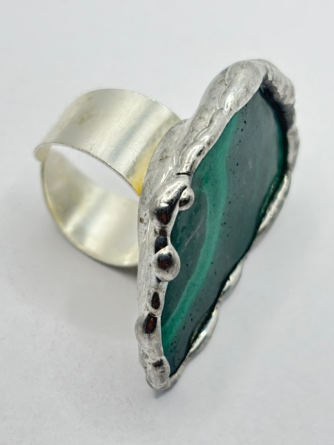 Pierścionek z malachitem