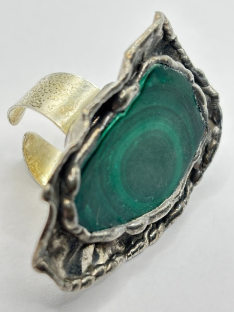 Pierścionek z malachitem