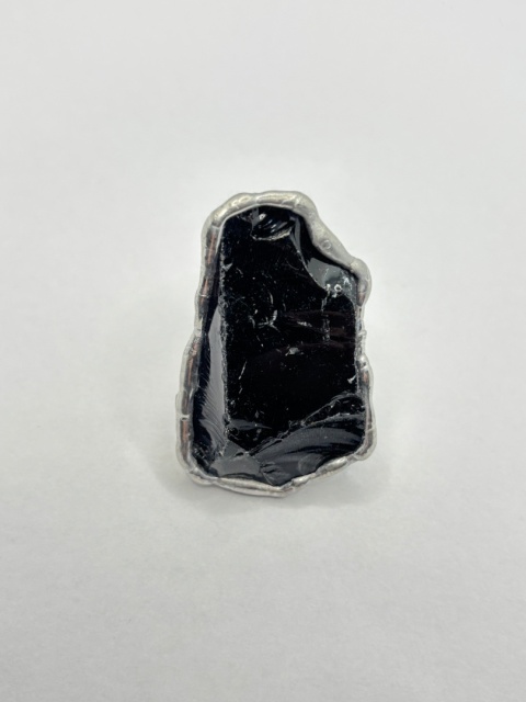 Pierścionek z obsydianem
